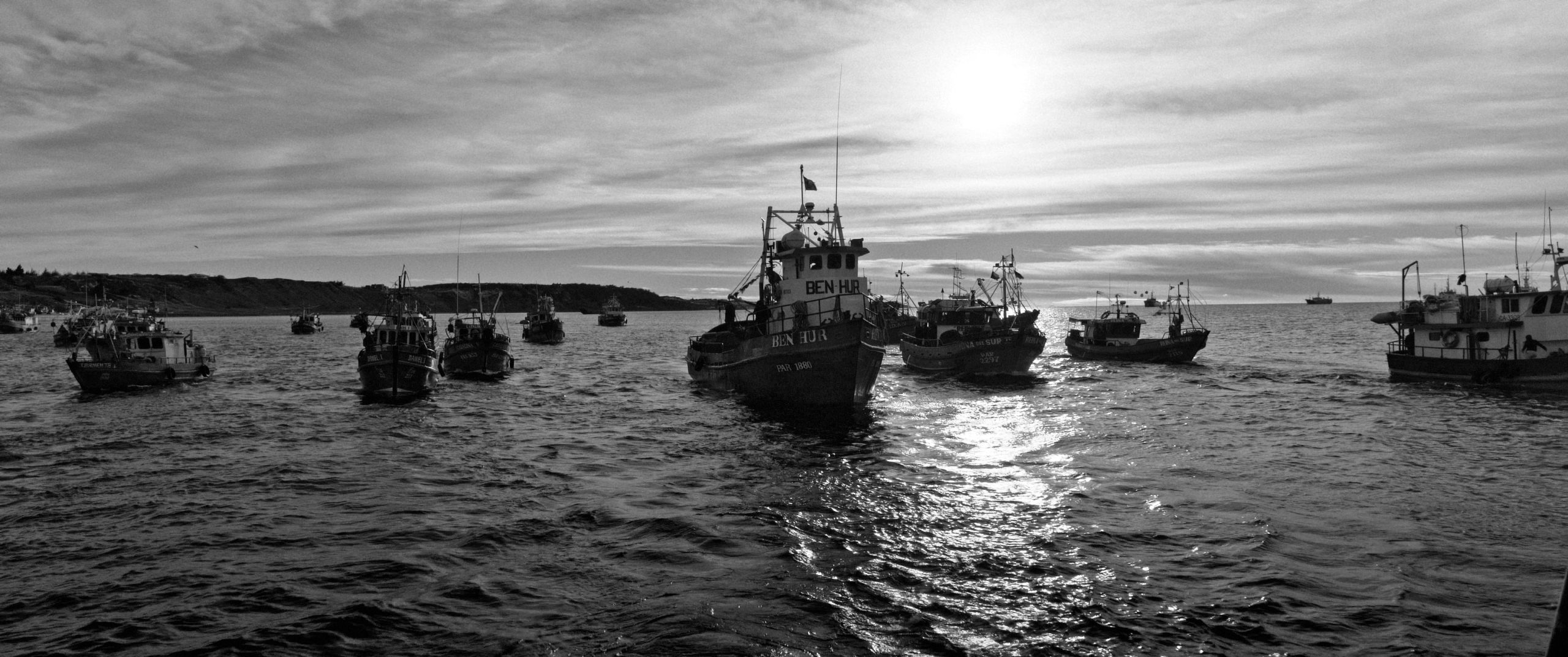 Cornes de brume_pêcheurs rendant hommage aux morts en mer_Punta Arenas